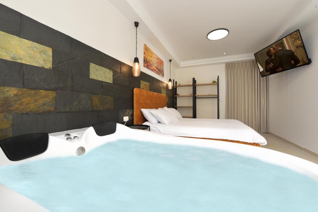 El Viso Verde Luxury Suites Had Nes Eksteriør bilde